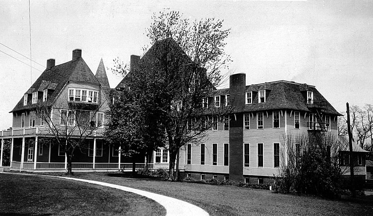 LC dorm.jpg